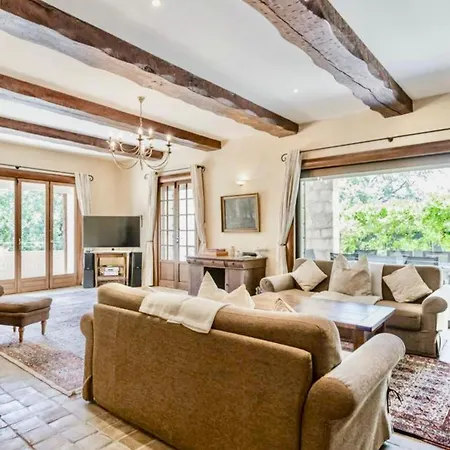 Modern Franco Private Mediterranean Escale